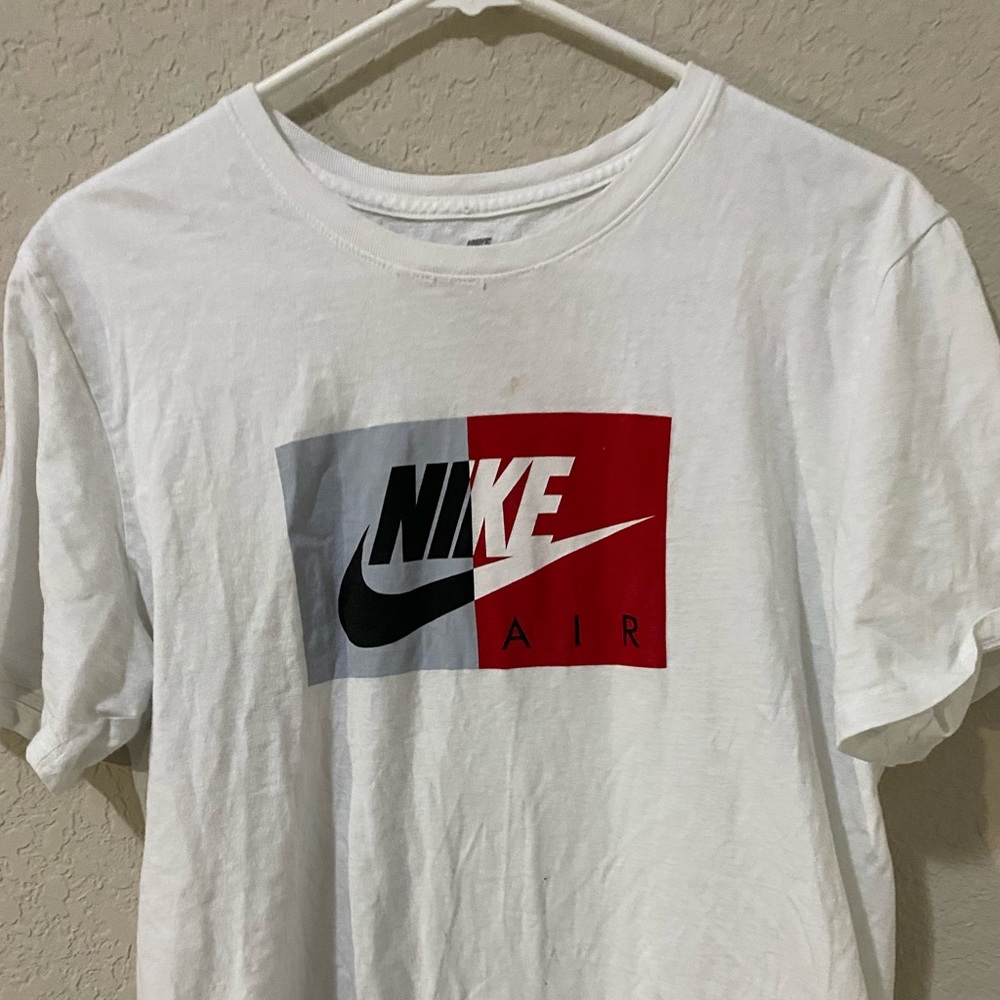 nike tee shirt